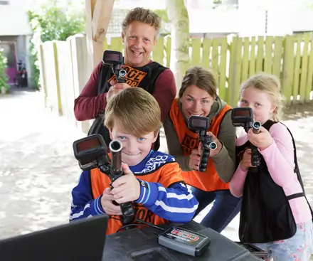 Family Laser Battle